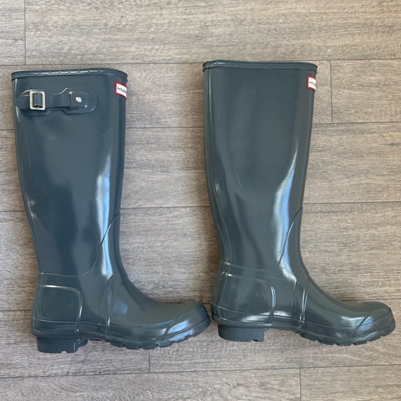 Women’s tall hunter rain boots size 7 - Picture 3 of 8